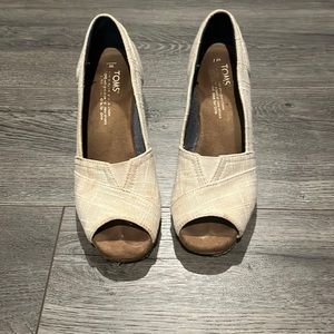 Toms Size 7